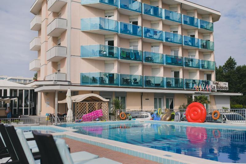 Hotel La Bussola Lido di Jesolo Kültér fotó