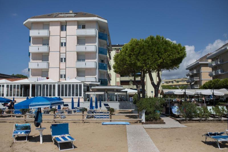 Hotel La Bussola Lido di Jesolo Kültér fotó