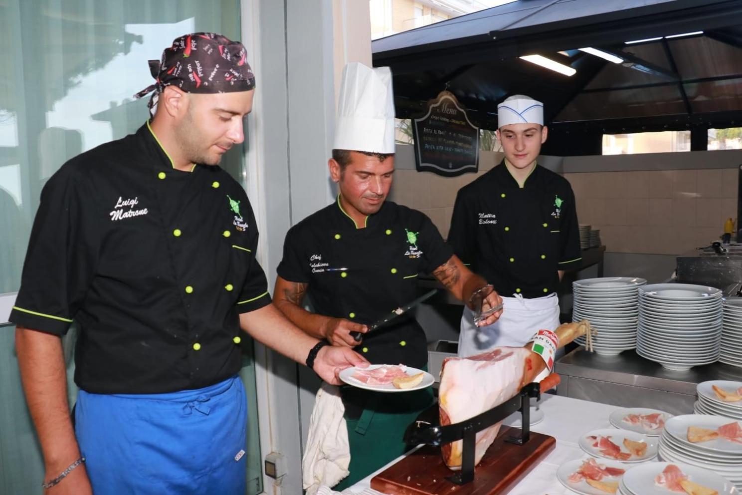 Hotel La Bussola Lido di Jesolo Kültér fotó
