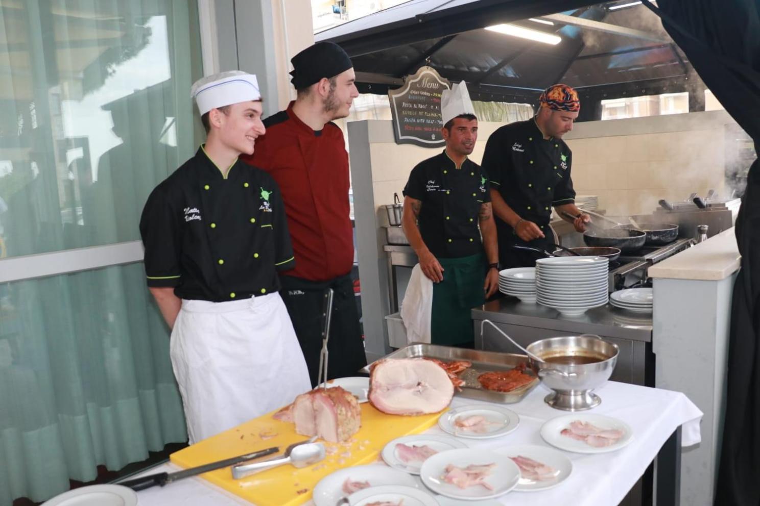 Hotel La Bussola Lido di Jesolo Kültér fotó