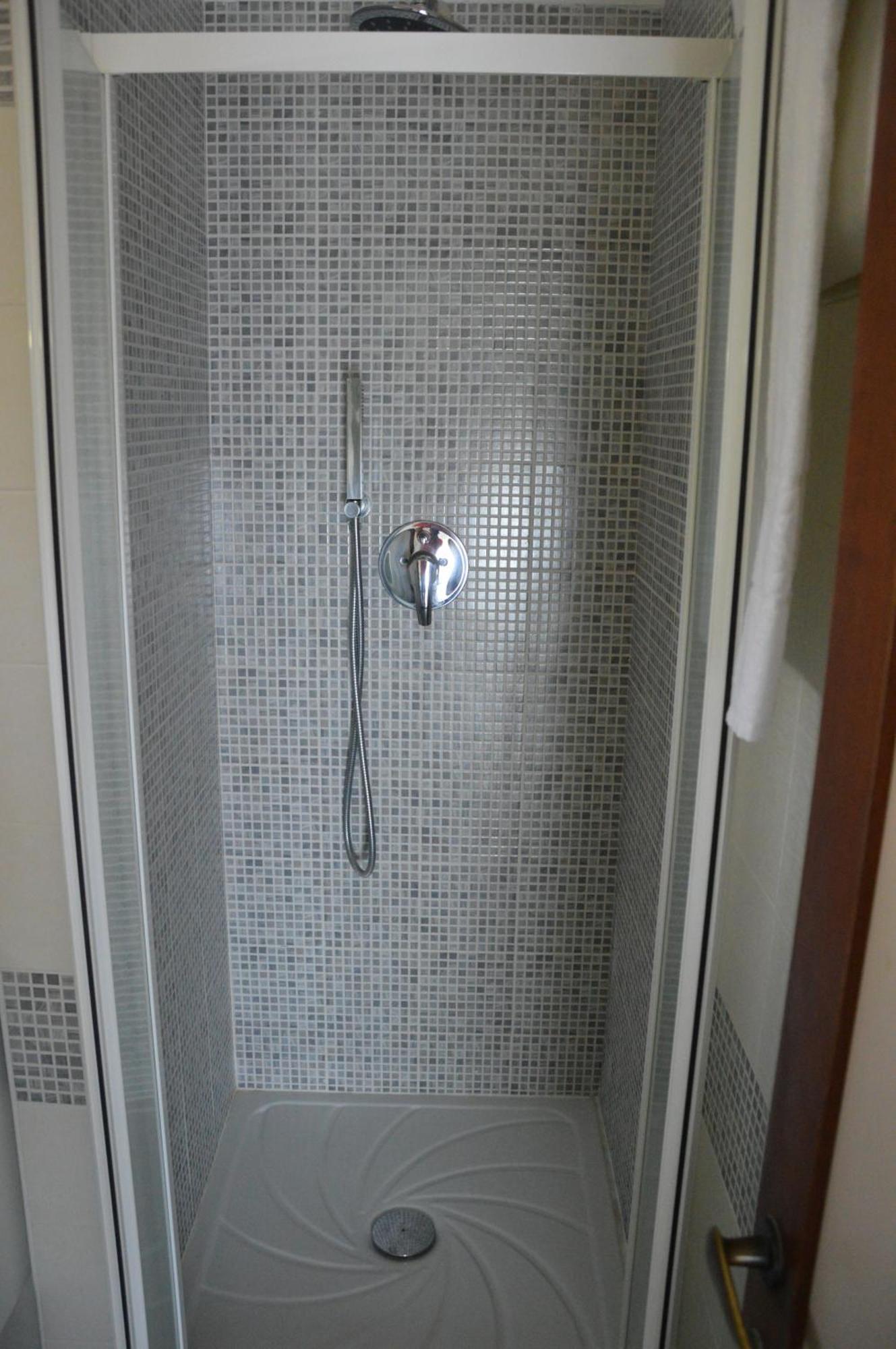 Hotel La Bussola Lido di Jesolo Szoba fotó