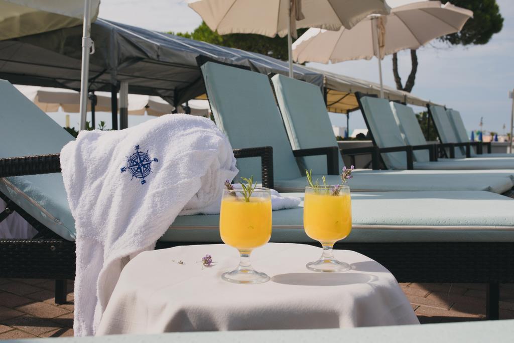 Hotel La Bussola Lido di Jesolo Kültér fotó