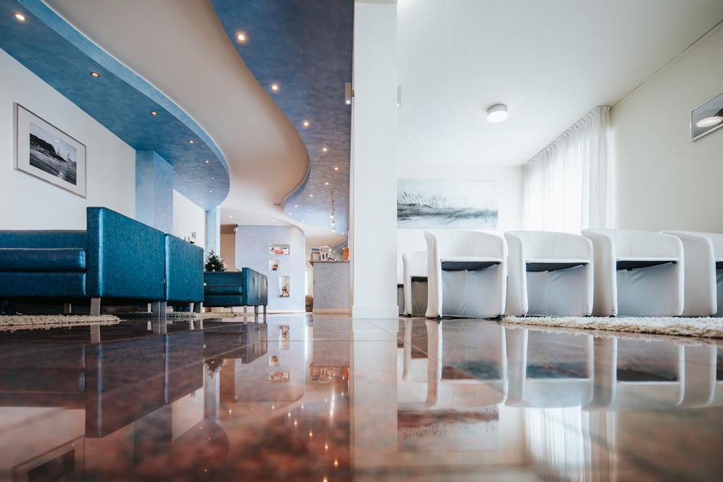 Hotel La Bussola Lido di Jesolo Kültér fotó