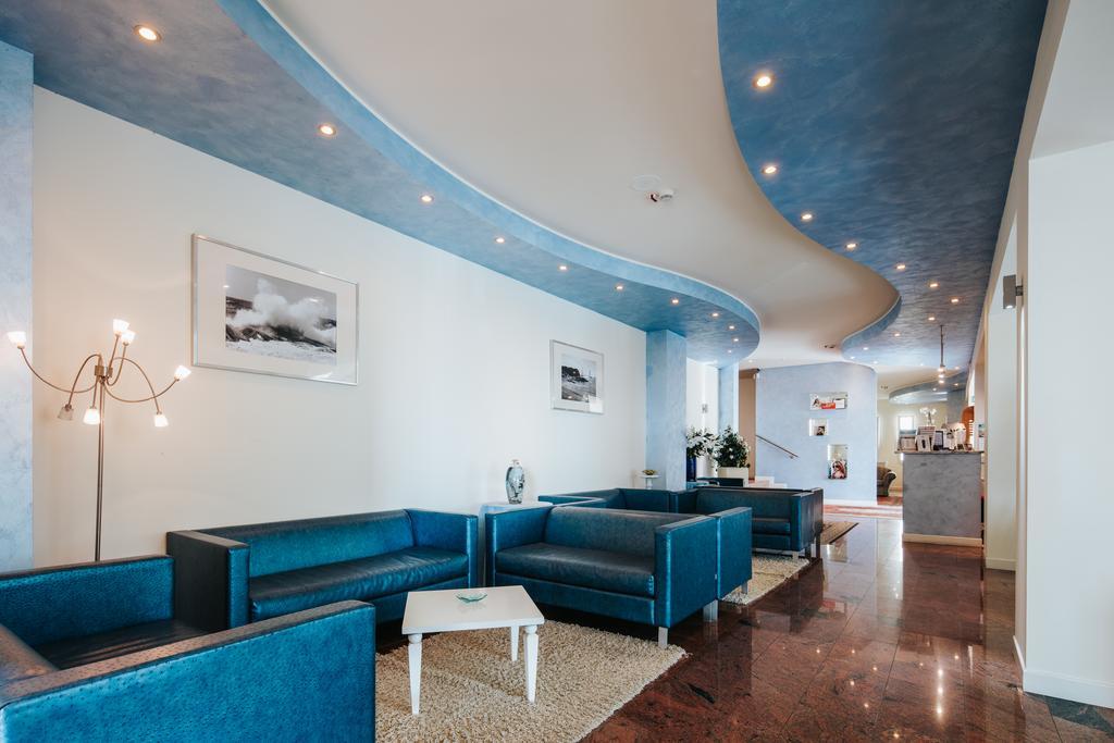 Hotel La Bussola Lido di Jesolo Kültér fotó